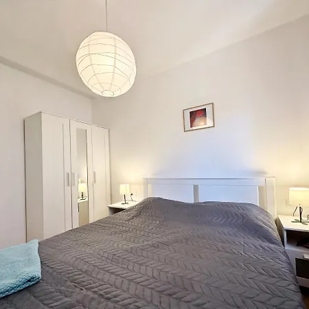 Grandpa's Tree - Private Garage Apartament *