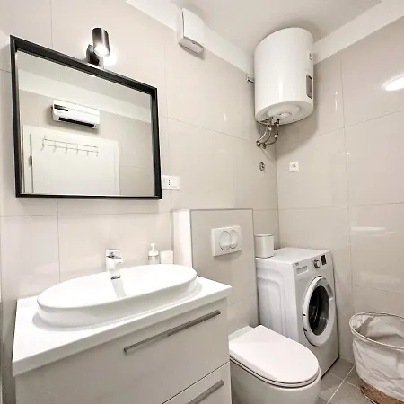 Grandpa´s Tree - Private Garage * Spalato