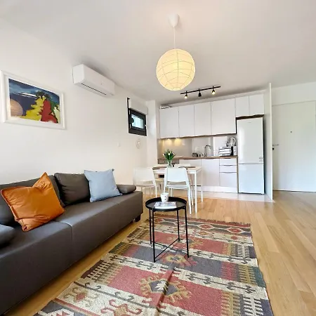 Grandpa´s Tree - Private Garage *